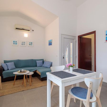 Apartment Tonka *Balcony & Partial Seaview! Krk Town Exterior foto