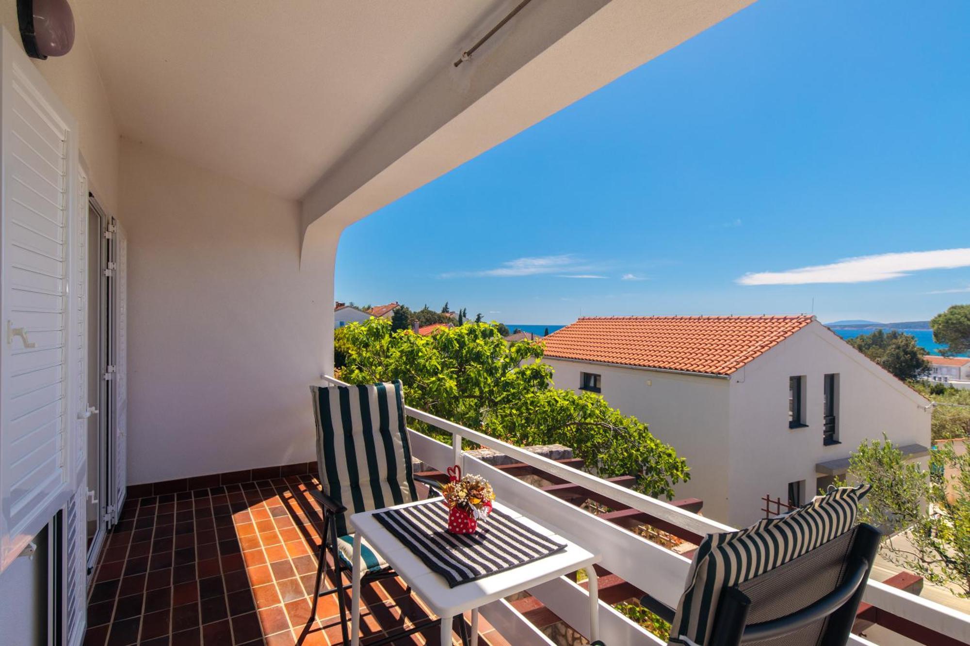 Apartment Tonka *Balcony & Partial Seaview! Krk Town Exterior foto